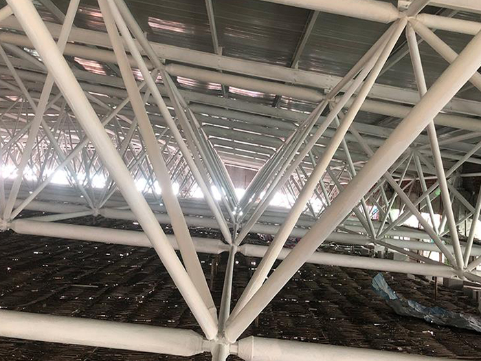 东方大型螺栓球网架施工厂家